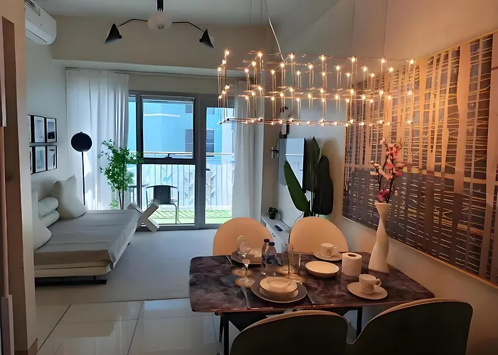 Spacious And Comfortable 3br, 2br, 1br Family With Ocean-view Near Airport, Of Dreams, Solaire, Parqal, Ayala Malls, And Moa, Free Parking