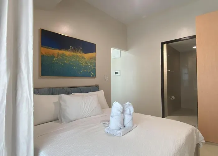 Spacious And Comfortable 3br, 2br, 1br Family With Ocean-view Near Airport, Of Dreams, Solaire, Parqal, Ayala Malls, And Moa, Free Parking 4*