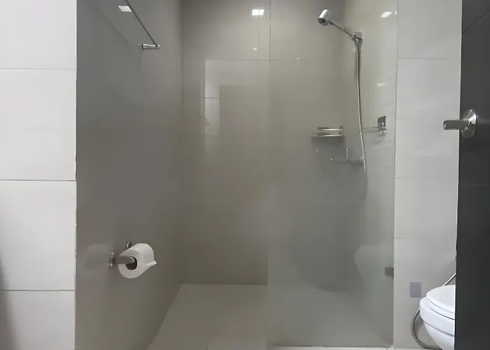 Spacious And Comfortable 3br, 2br, 1br Family With Ocean-view Near Airport, Of Dreams, Solaire, Parqal, Ayala Malls, And Moa, Free Parking