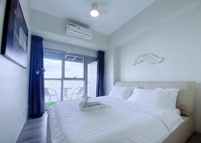 Spacious And Comfortable 3br, 2br, 1br Family With Ocean-view Near Airport, Of Dreams, Solaire, Parqal, Ayala Malls, And Moa, Free Parking