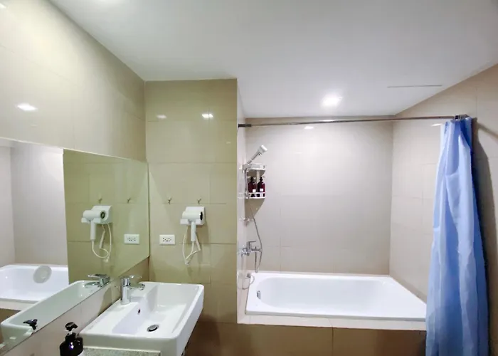 Spacious And Comfortable 3br, 2br, 1br Family With Ocean-view Near Airport, Of Dreams, Solaire, Parqal, Ayala Malls, And Moa, Free Parking شقة فندقية 4*